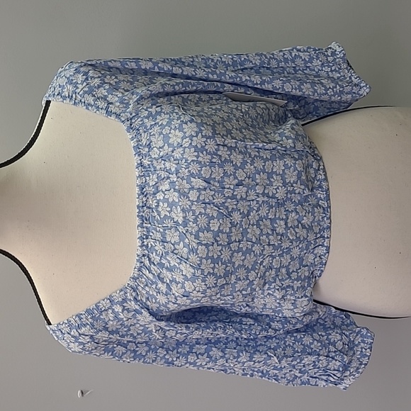 Billabong Blue and White Floral Cropped Top - Picture 1 of 9